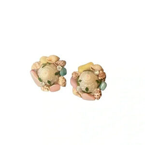 Vintage seashell cluster‎ clip on earrings